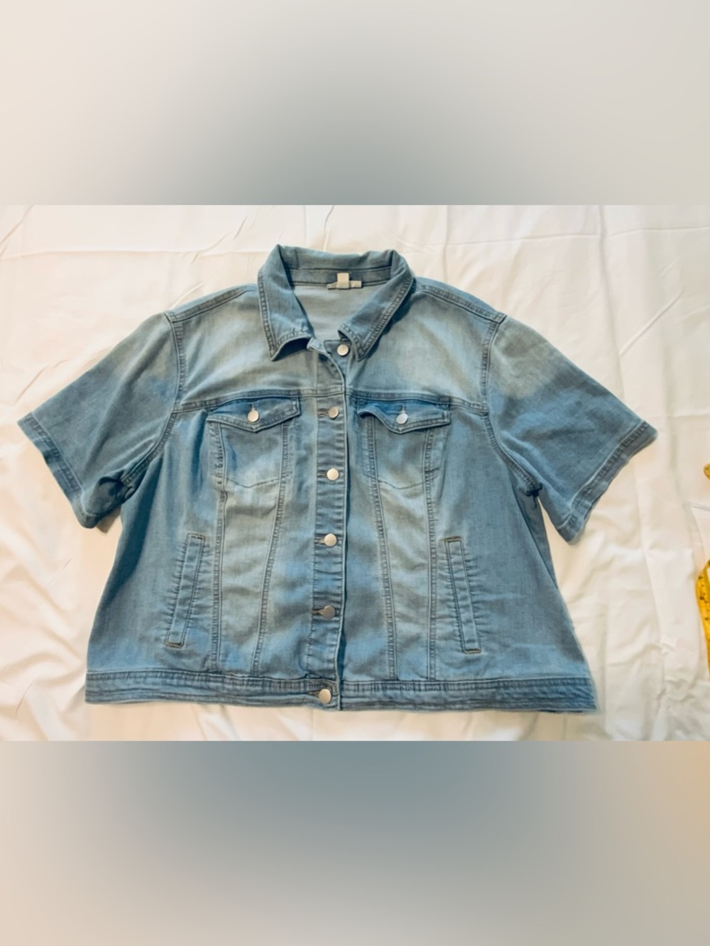 Westport Women’s Light Wash Short Sleeve Denim Jacket Size XL